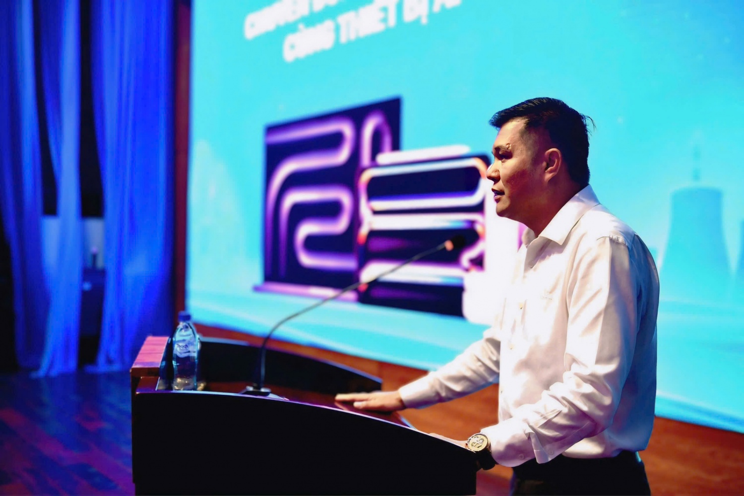 ông Hồ Hoàng Nguyên Vũ - Phó Tổng Giám đốc Petrosetco 