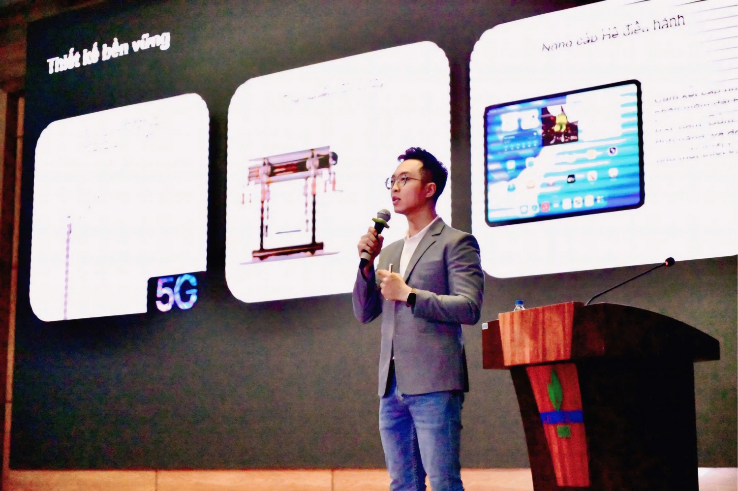 Chuyên gia đào tạo Apple (Apple Trainer) Đào Công Hoàng trình bày giải pháp chuyển đổi số ứng dụng thiết bị Apple tại các tập đoàn toàn cầu