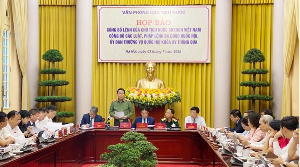 Công bố Lệnh của Chủ tịch nước về 16 luật, pháp lệnh mới được thông qua