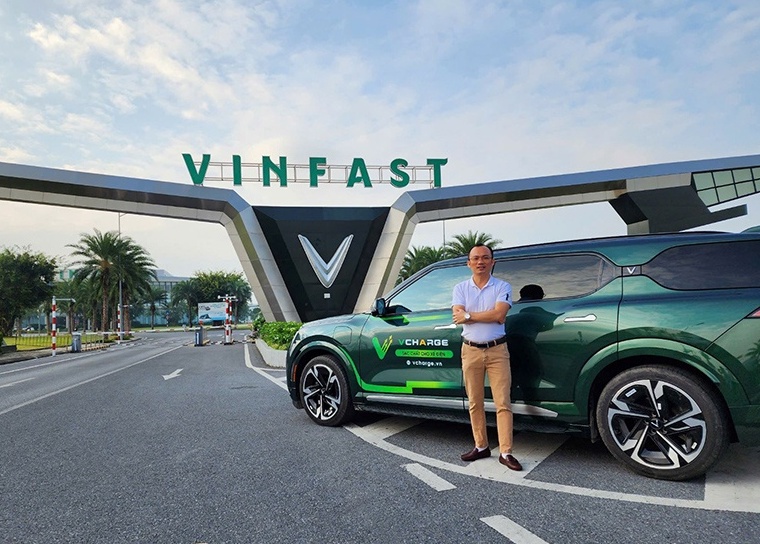 Dùng 2 đời VinFast VF 9, chủ xe đánh giá: “Xe VinFast ngày càng hoàn thiện và tốt hơn”