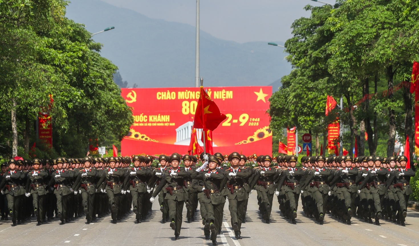 Lực lượng Công an hợp luyện chuẩn bị cho lễ diễu binh mừng Quốc khánh 2/9