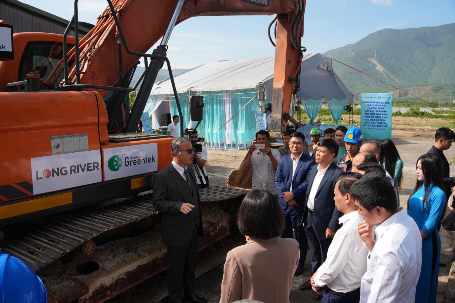 Lần đầu tiên công nghệ phun khí hydro xanh vào động cơ diesel ứng dụng thành công trong thực tế tại Việt Nam