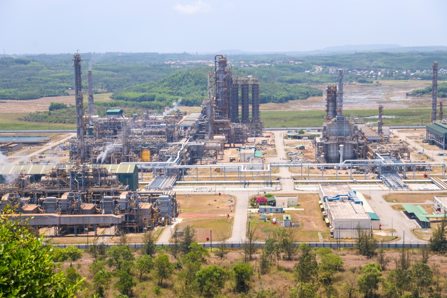 NMLD Dung Quất hiện đang được khai thác ở công suất tối ưu, đảm bảo hoạt động an toàn, ổn định.