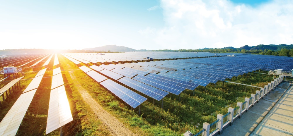 Điện mặt trời lần đầu tiên trở thành nguồn điện chính tại châu Âu