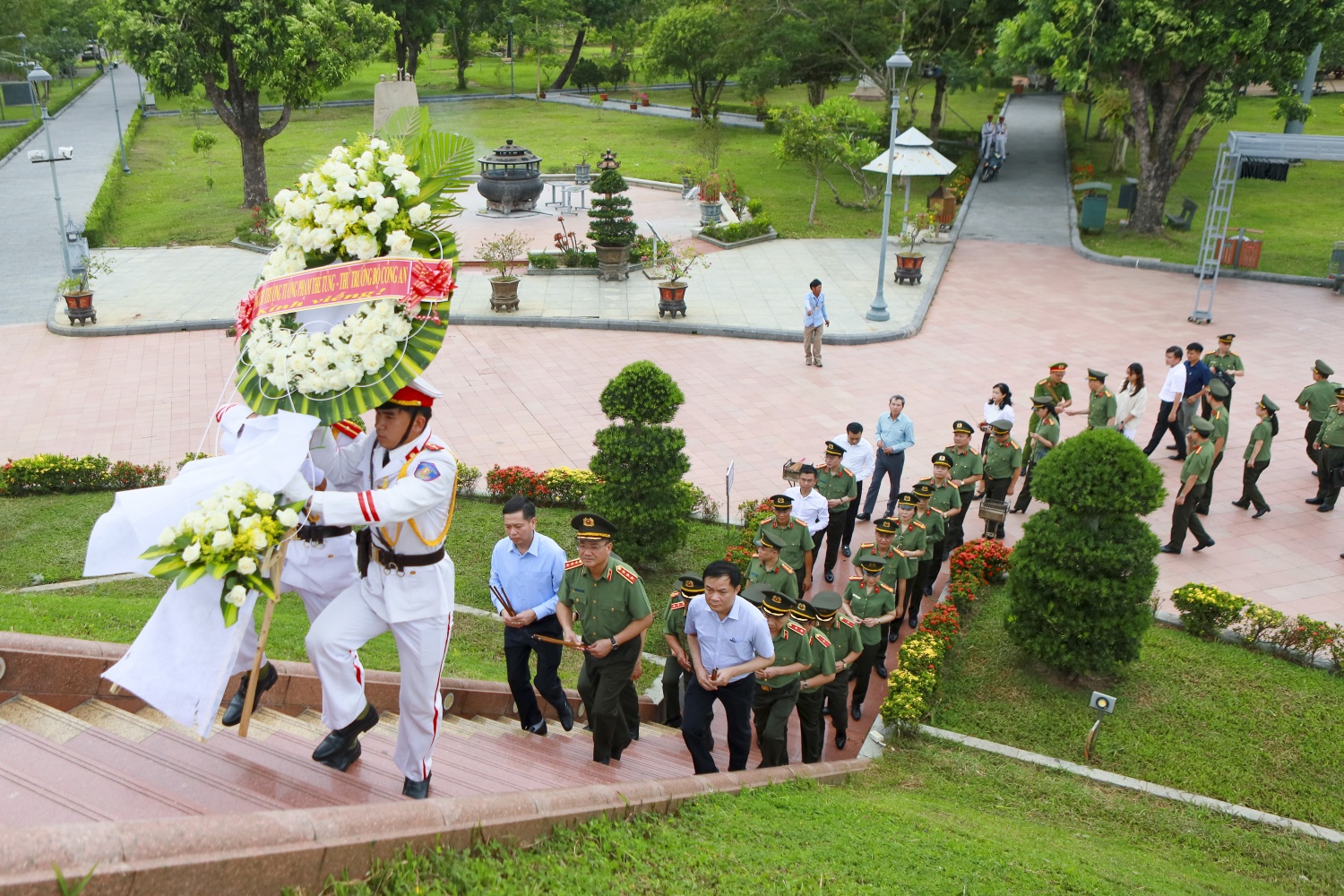 Petrovietnam phối hợp cùng Bộ Công an thực hiện chương trình tri ân trên “Vùng đất lửa” Quảng Trị