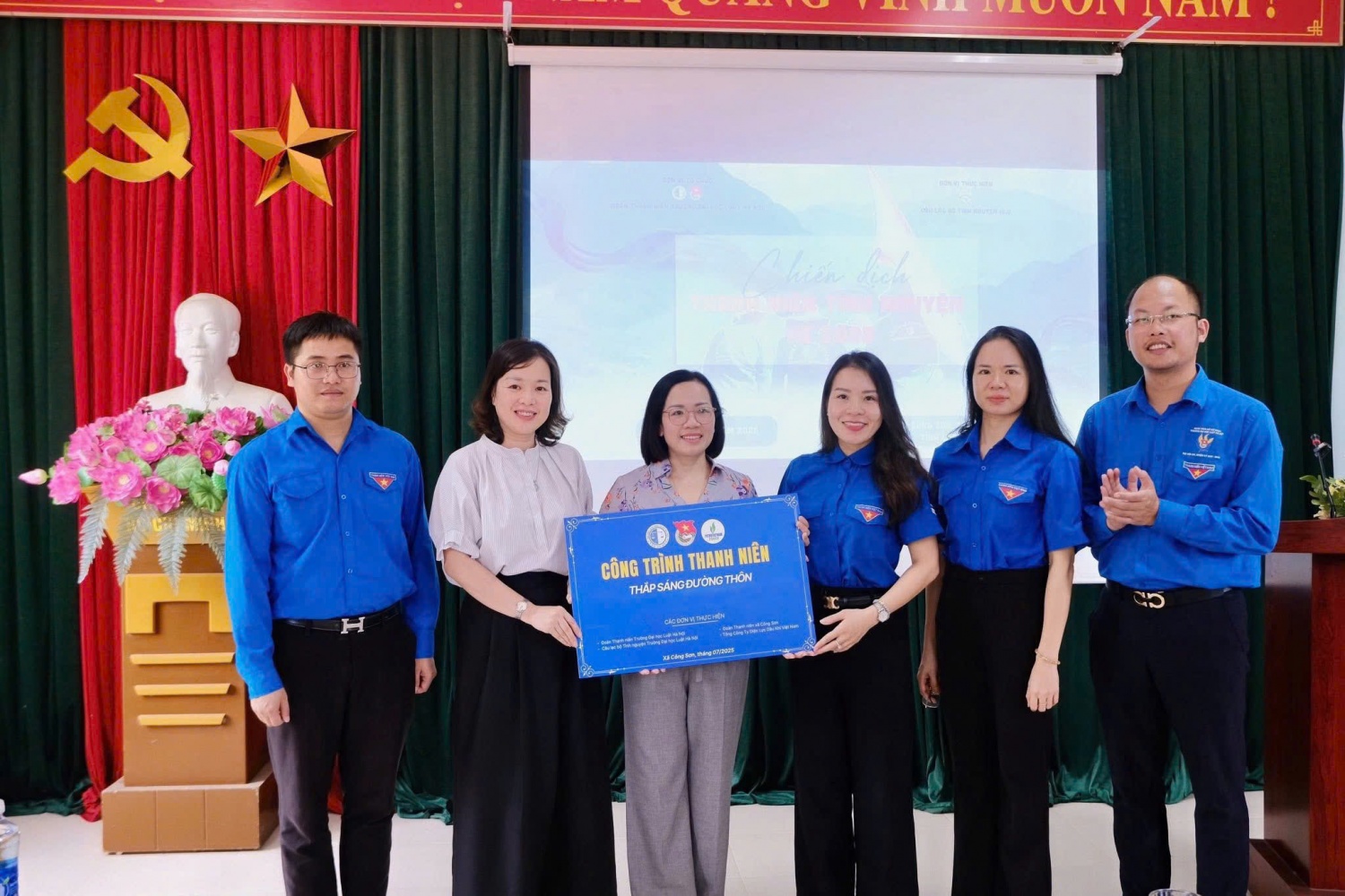 Tuổi trẻ PV Power tổ chức hành trình 