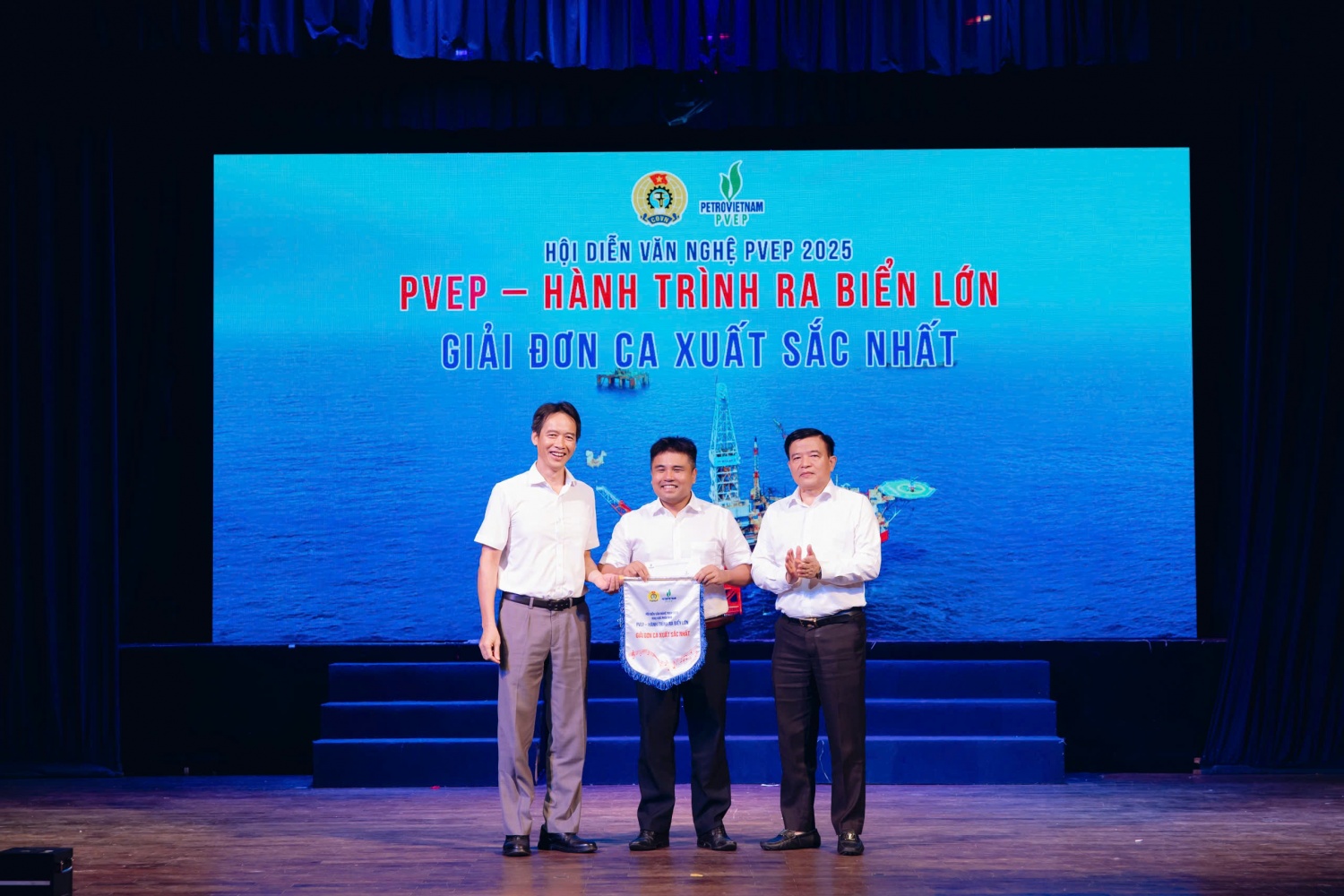 Hội diễn Văn nghệ PVEP 2025: Hành trình vươn ra biển lớn, gắn kết trái tim người lao động