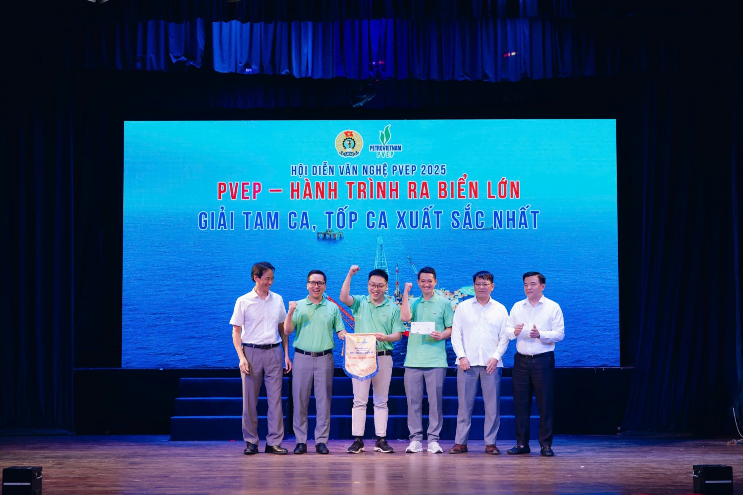 Hội diễn Văn nghệ PVEP 2025: Hành trình vươn ra biển lớn, gắn kết trái tim người lao động