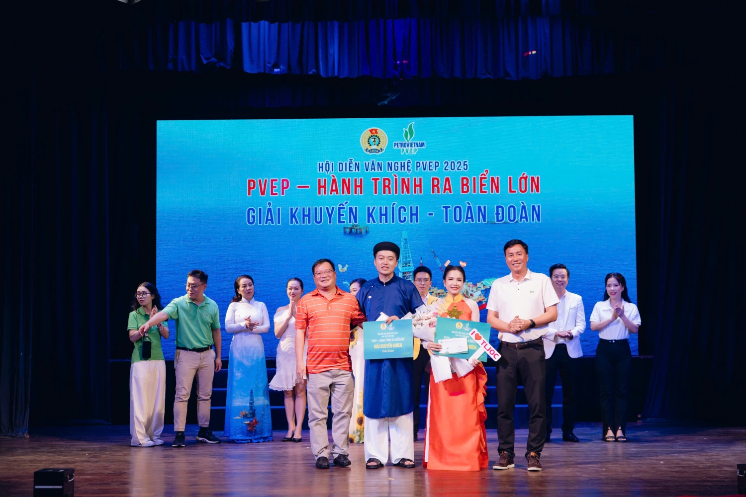 Hội diễn Văn nghệ PVEP 2025: Hành trình vươn ra biển lớn, gắn kết trái tim người lao động