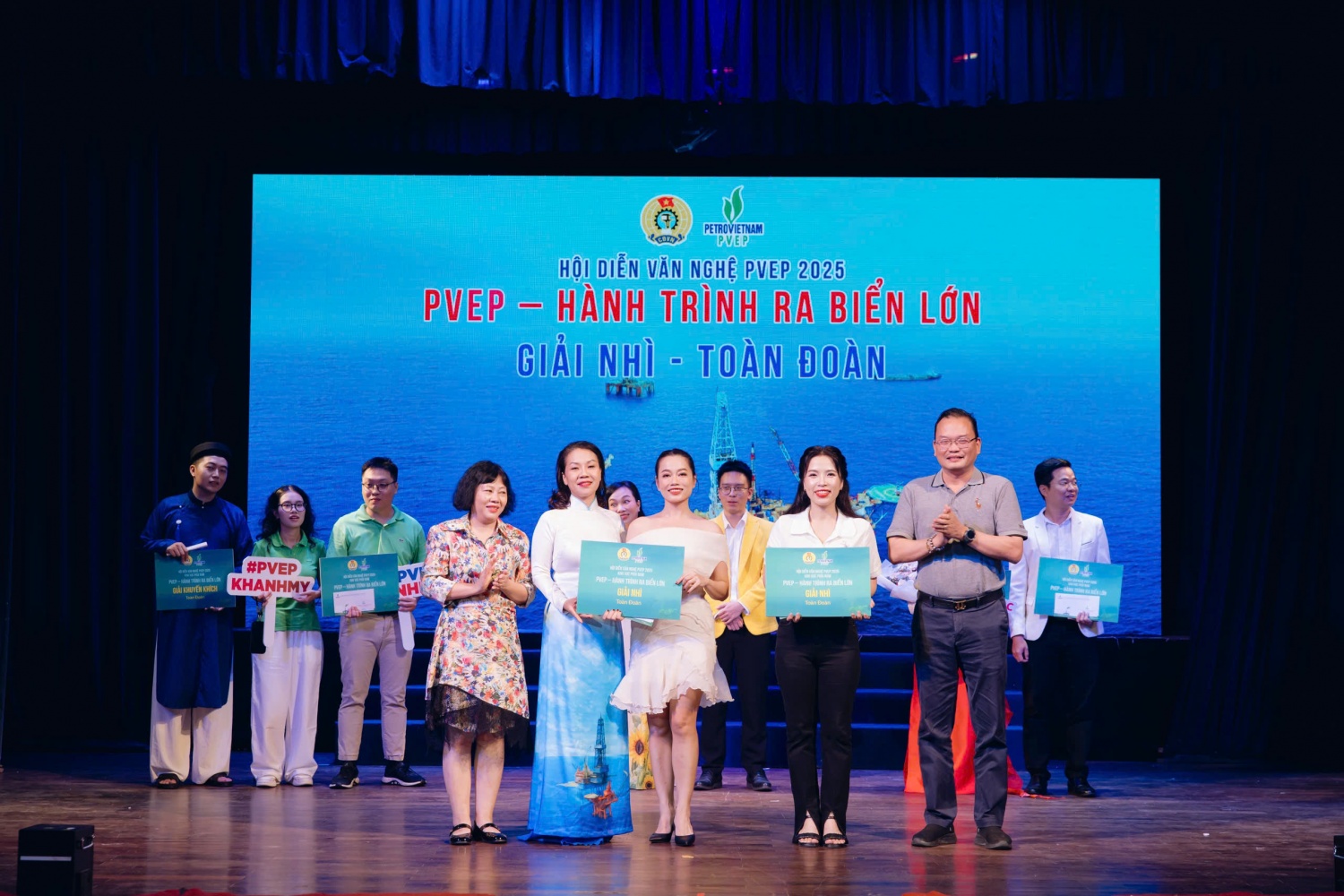 Hội diễn Văn nghệ PVEP 2025: Hành trình vươn ra biển lớn, gắn kết trái tim người lao động