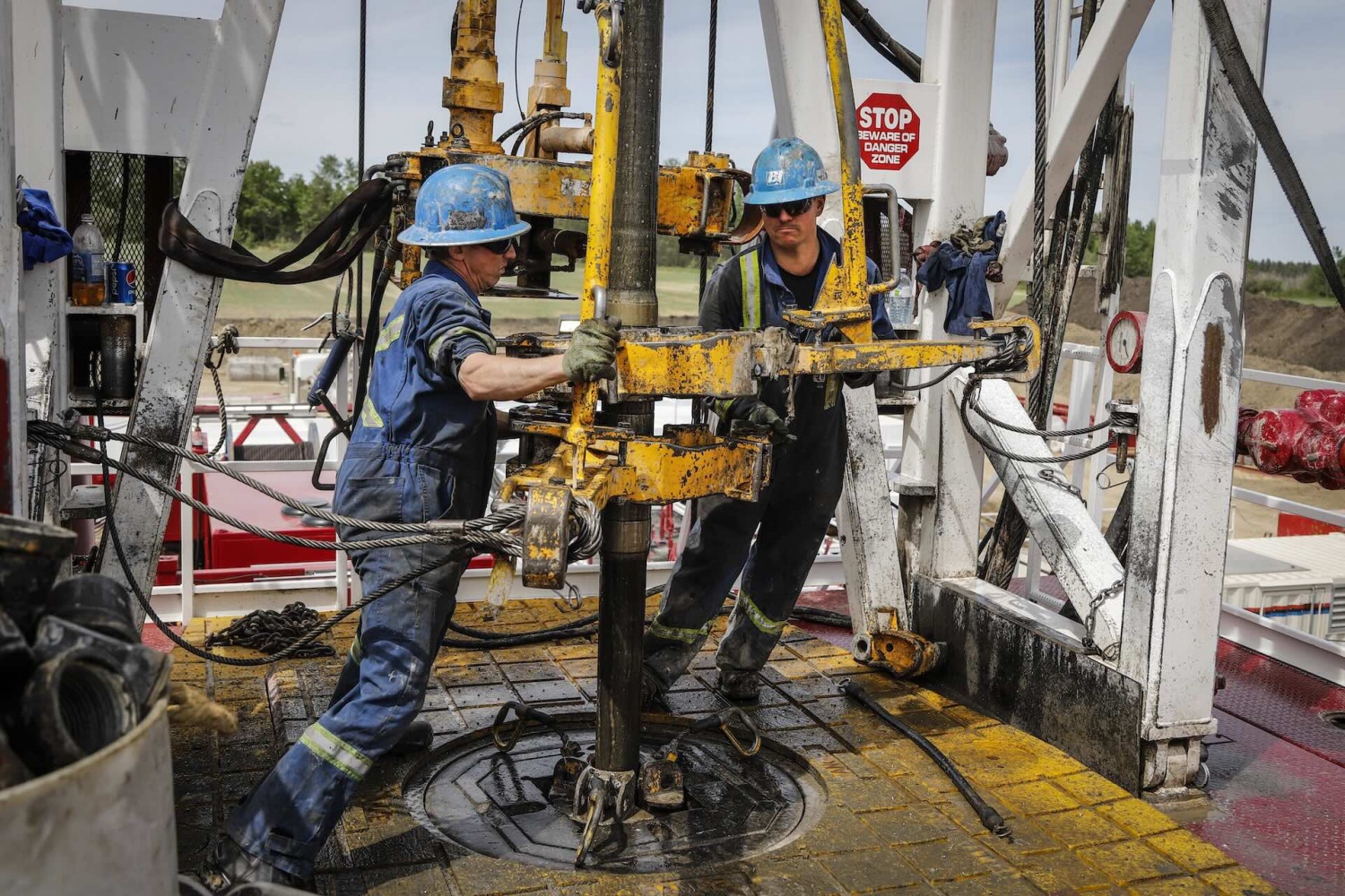 Doanh nghiệp và nhà đầu tư Mỹ âm thầm nhắm tới dầu khí Canada