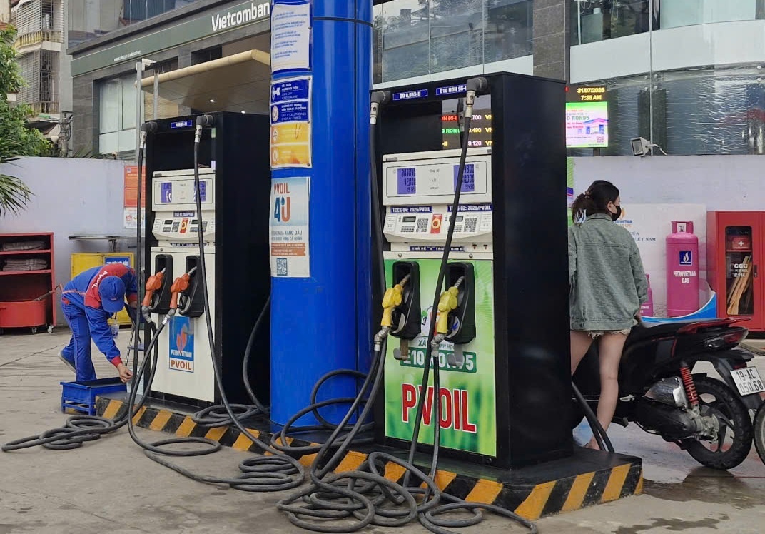 Hà Nội, Hải Phòng: Ngày mai 1/8 bắt đầu thí điểm bán xăng sinh học E10