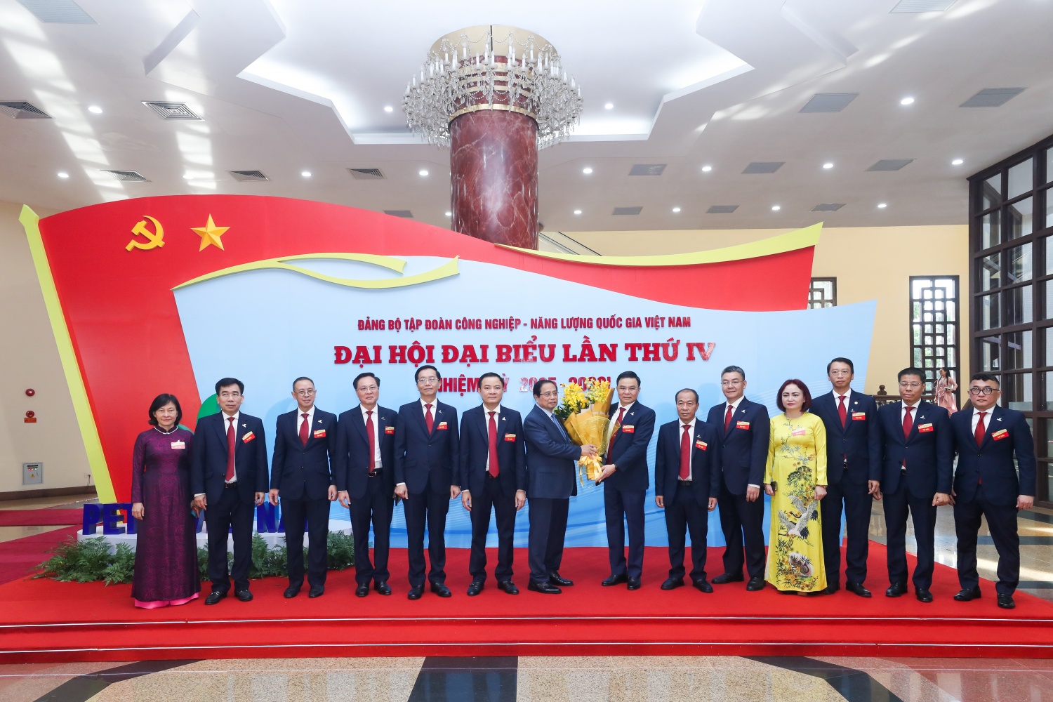 Thủ tướng Phạm Minh Chính: Petrovietnam khẳng định niềm tin về một tương lai tươi sáng