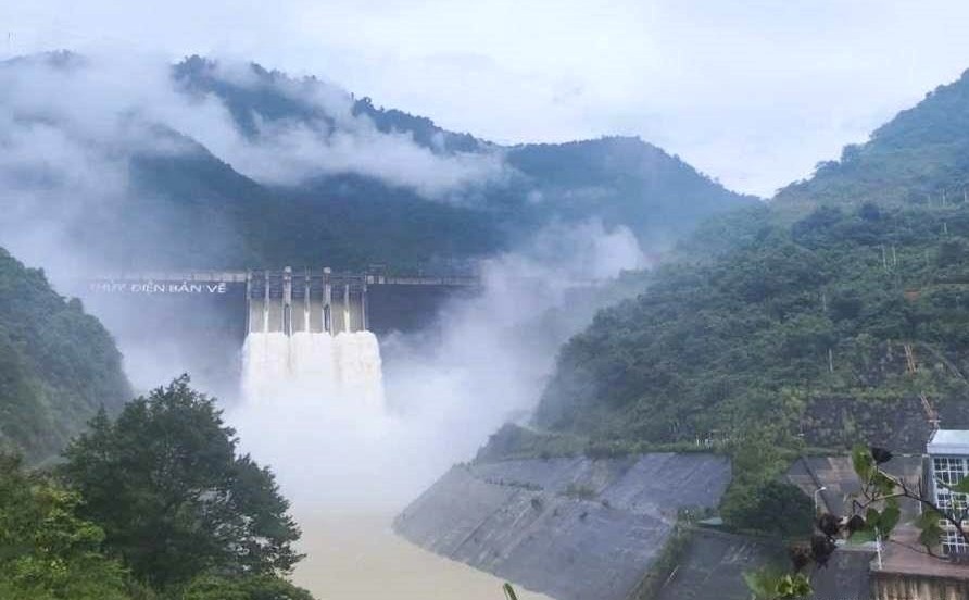 EVNGENCO1 đảm bảo sản xuất điện an toàn, ổn định trong điều kiện thời tiết cực đoan EVNGENCO1 đảm bảo sản xuất điện an toàn, ổn định trong điều kiện thời tiết cực đoan