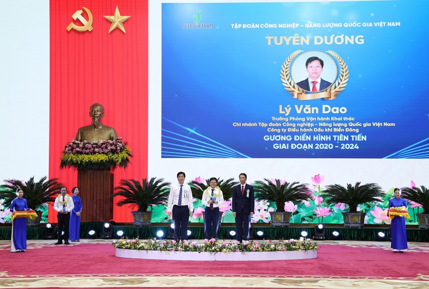 BIENDONG POC: Dấu ấn tự hào tại Hội nghị điển hình tiên tiến Petrovietnam lần thứ VI BIENDONG POC: Dấu ấn tự hào tại Hội nghị điển hình tiên tiến Petrovietnam lần thứ VI
