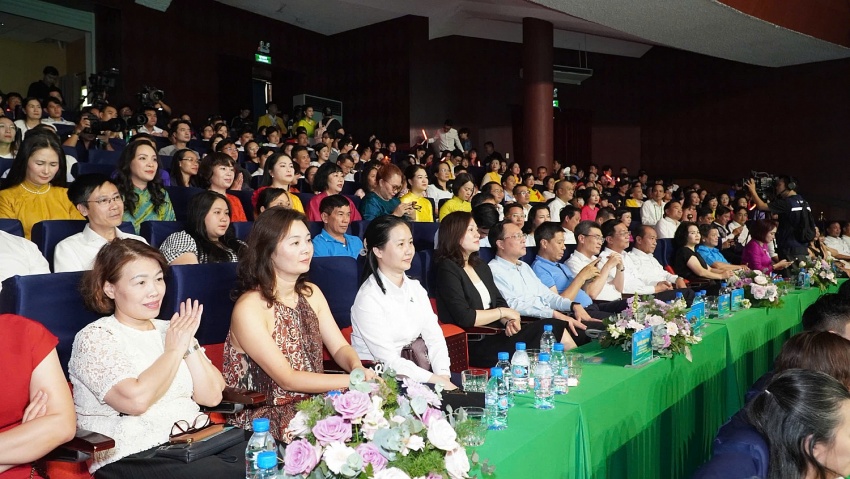 “Tỏa sáng Petrovietnam” – Khúc tráng ca tri ân quá khứ, tiếp lửa tương lai