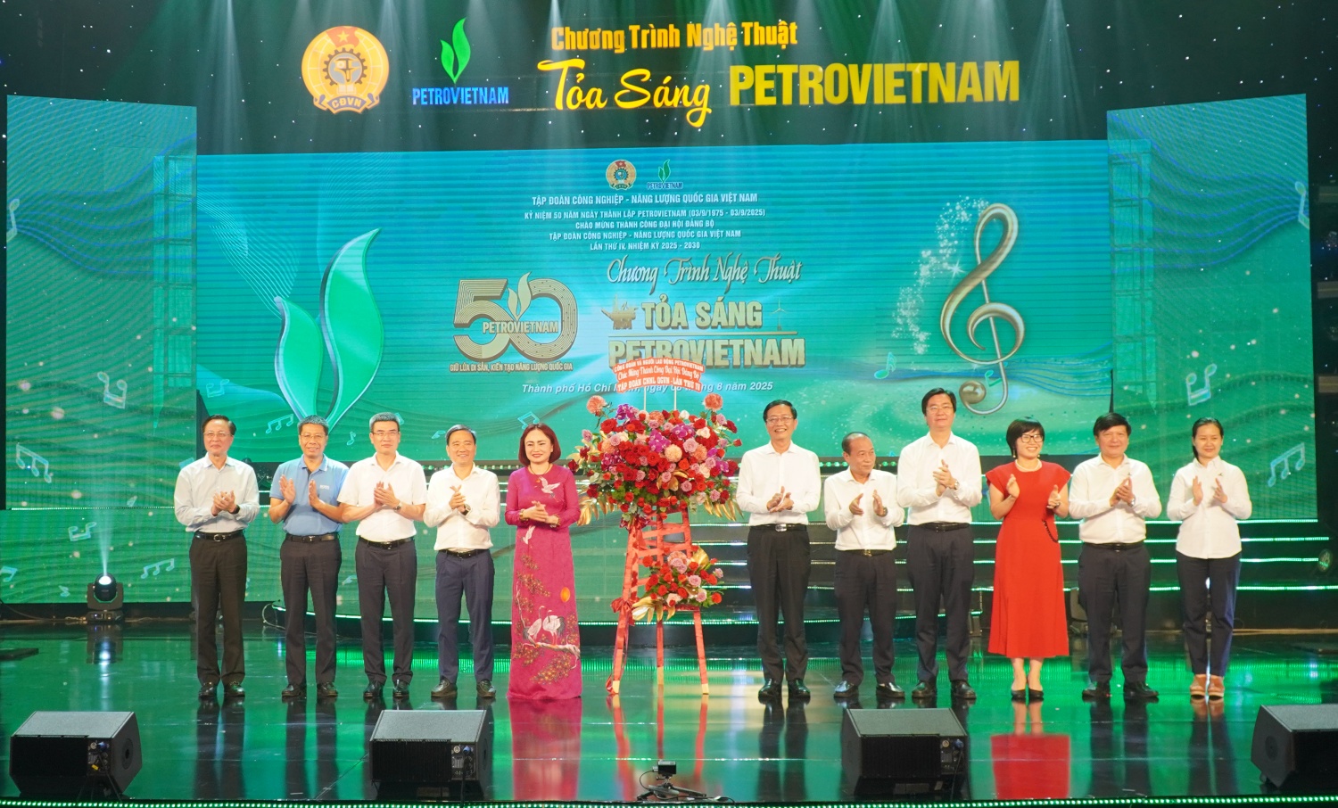 “Tỏa sáng Petrovietnam” – Khúc tráng ca tri ân quá khứ, tiếp lửa tương lai