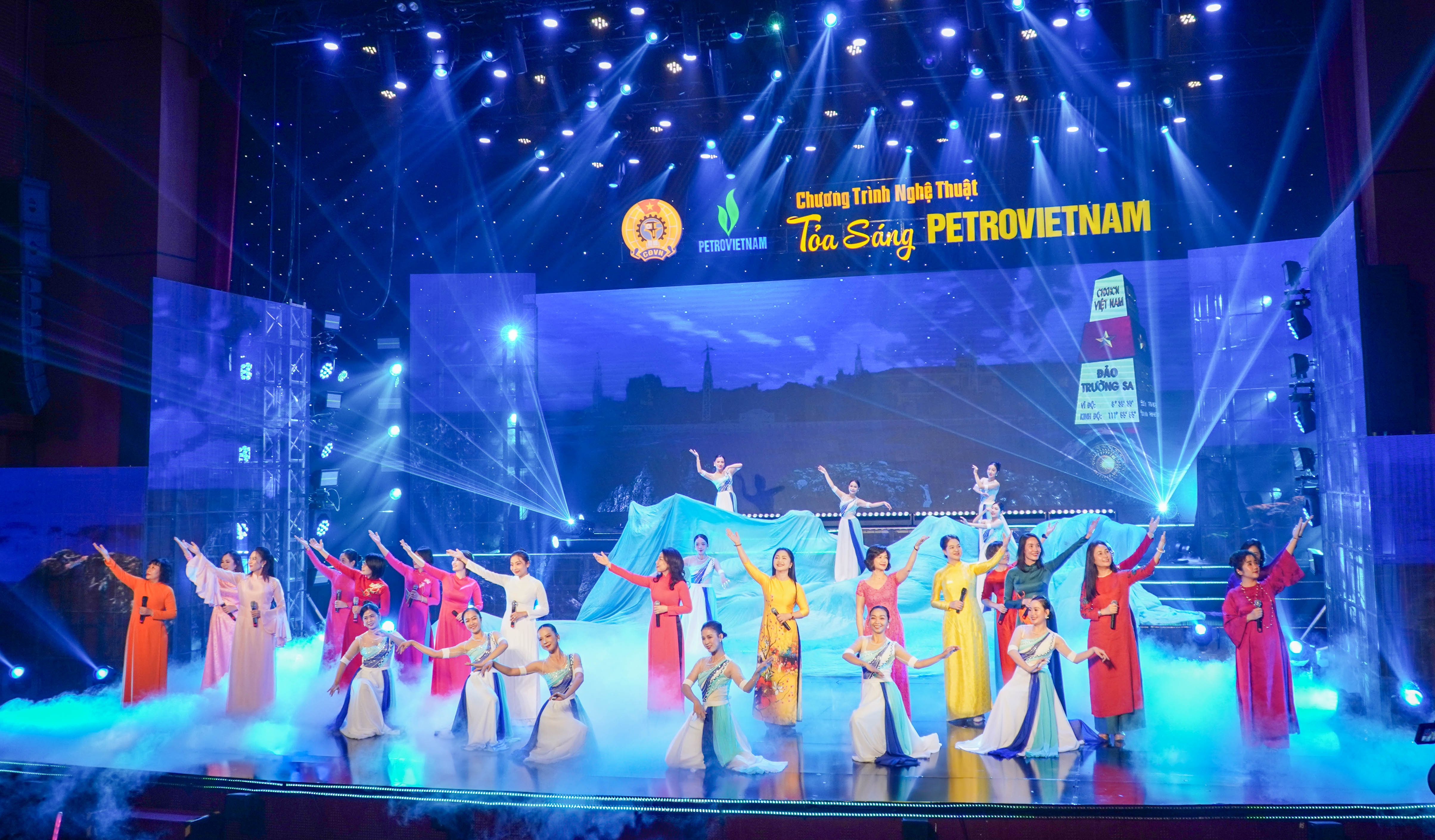 [E Magazine] Bản hòa ca của niềm tin và khát vọng trong hành trình 50 năm