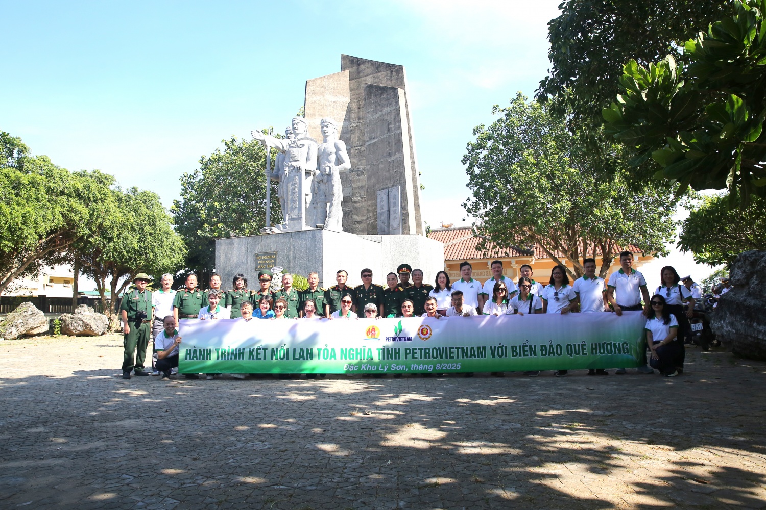 Hành trình kết nối lan tỏa nghĩa tình Petrovietnam với biển đảo quê hương tại Đặc khu Lý Sơn