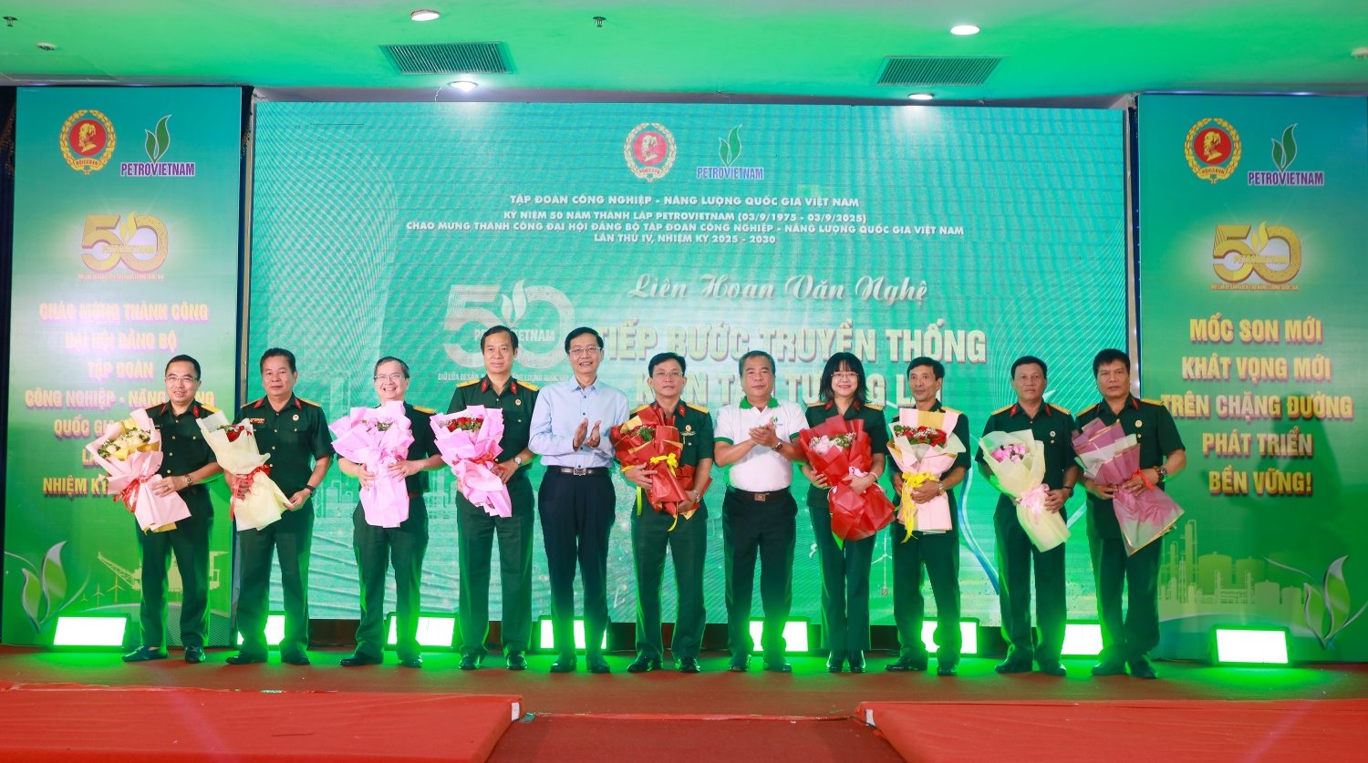 Tự hào âm vang “Tiếp bước truyền thống - Kiến tạo tương lai”