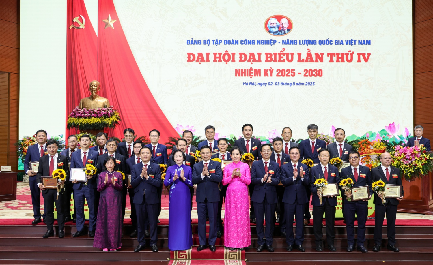 Bước tiến mới của Petrovietnam trên hành trình đổi mới, làm chủ công nghệ Bước tiến mới của Petrovietnam trên hành trình đổi mới, làm chủ công nghệ