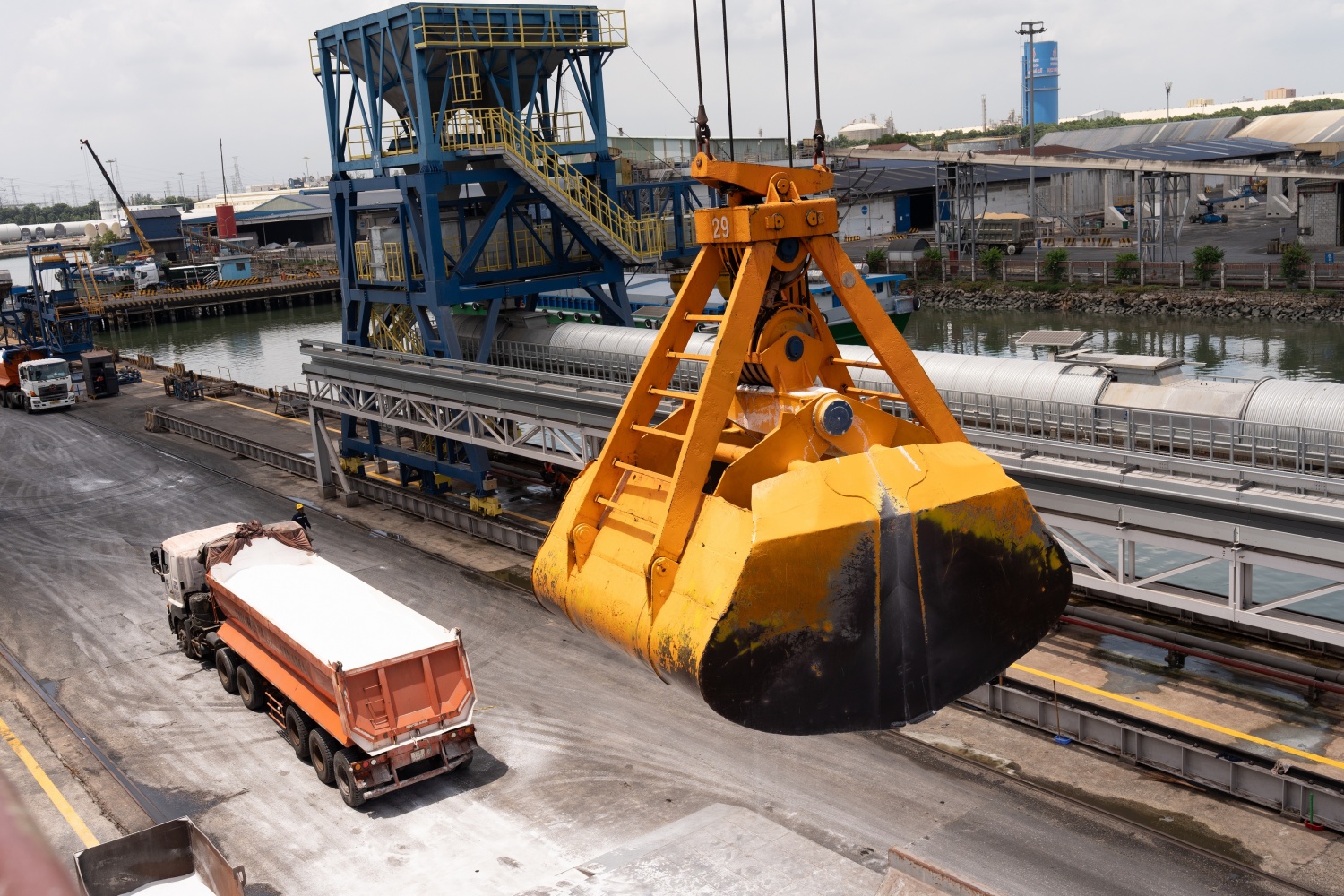 PVFCCo – Phú Mỹ đẩy mạnh xuất nhập khẩu phân bón, mở rộng thị trường và đa dạng hóa nguồn cung