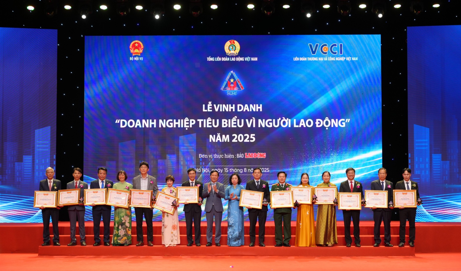 3 đơn vị Petrovietnam được vinh danh “Doanh nghiệp tiêu biểu vì người lao động” năm 2025