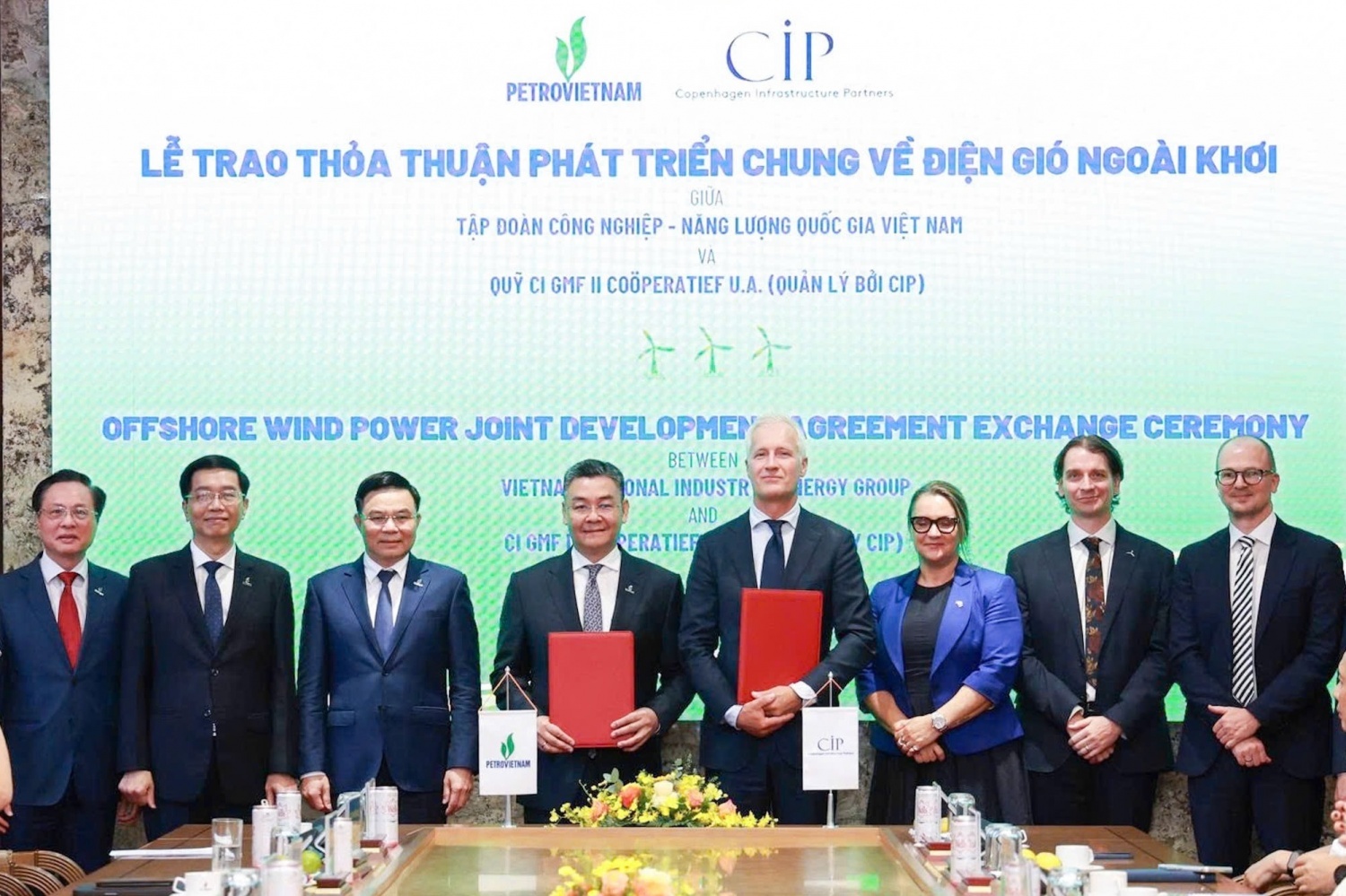 Petrovietnam và CIP rao thỏa thuận phát triển chung về điện gió ngoài khơi vào ngày 22/8/2025