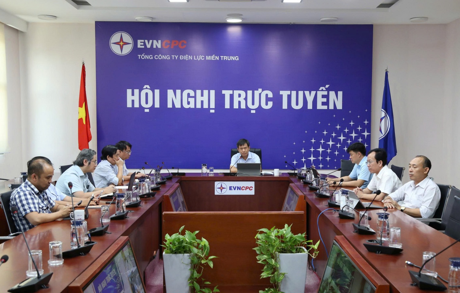 Ngành điện khẩn trương ứng phó bão Kajiki, bảo đảm vận hành an toàn hệ thống điện quốc gia