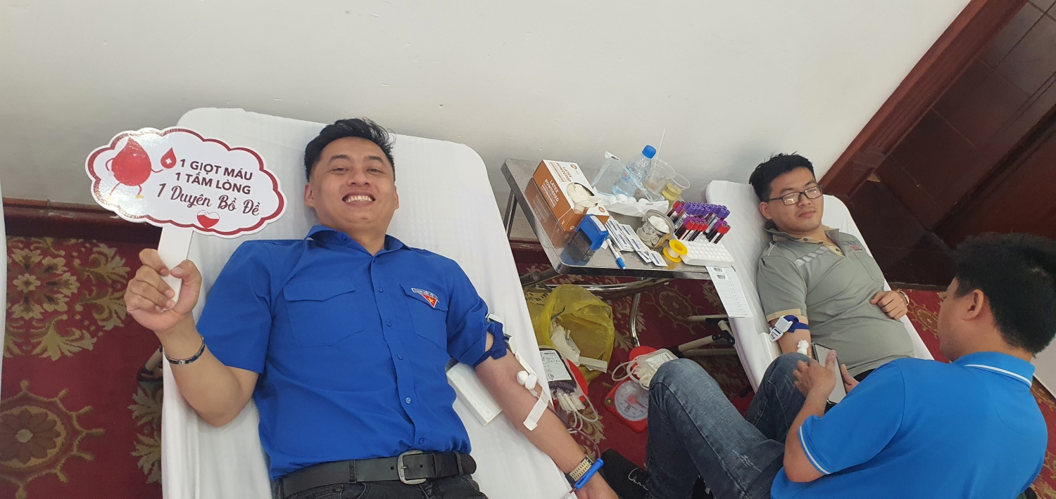 Ngày hội hiến máu tình nguyện tuổi trẻ PTSC M&C và các đơn vị: “Giọt máu hồng từ những trái tim không biên giới”