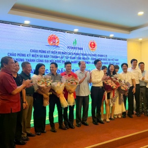 Lan tỏa nghĩa tình Petrovietnam đến biển đảo quê hương