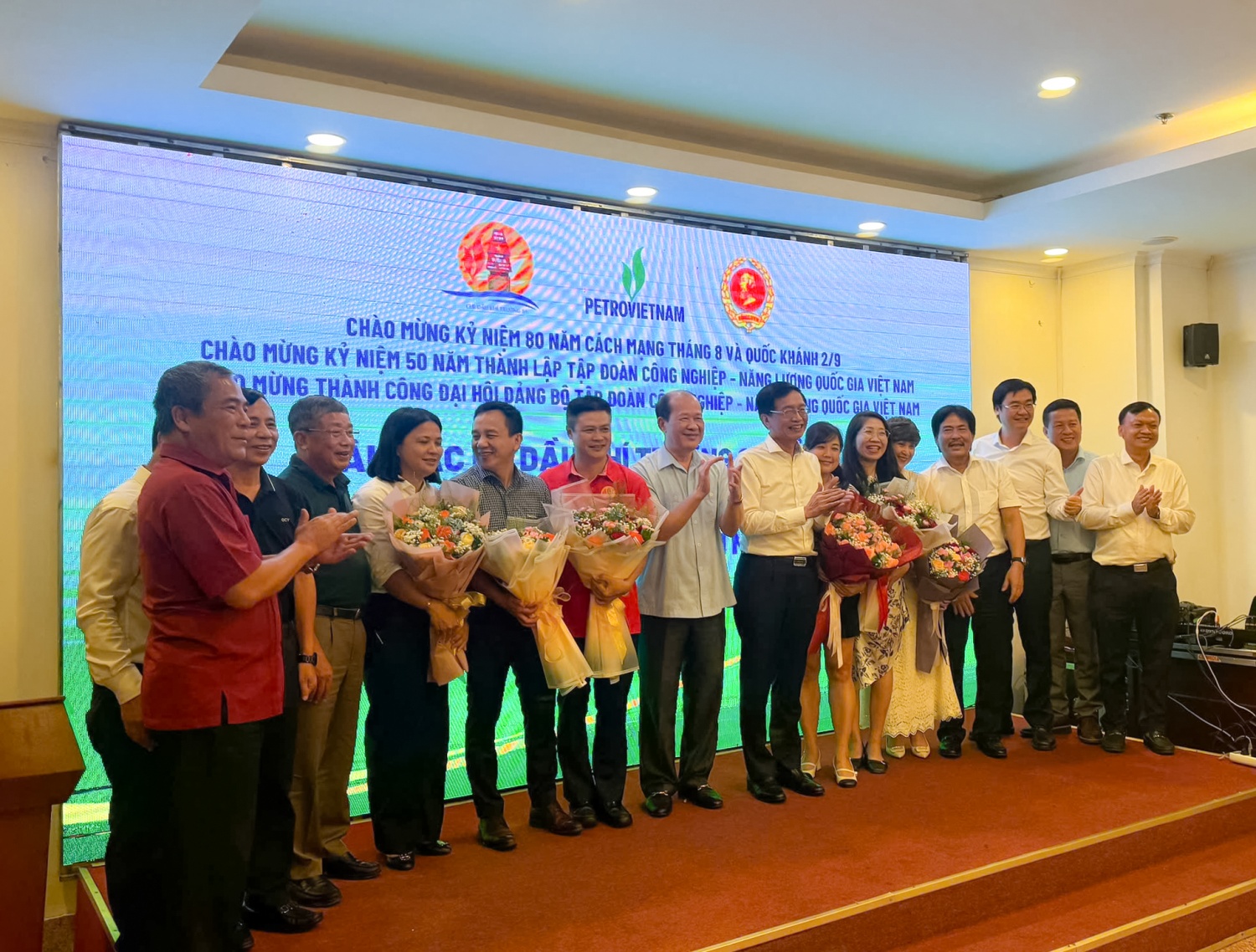 Lan tỏa nghĩa tình Petrovietnam đến biển đảo quê hương