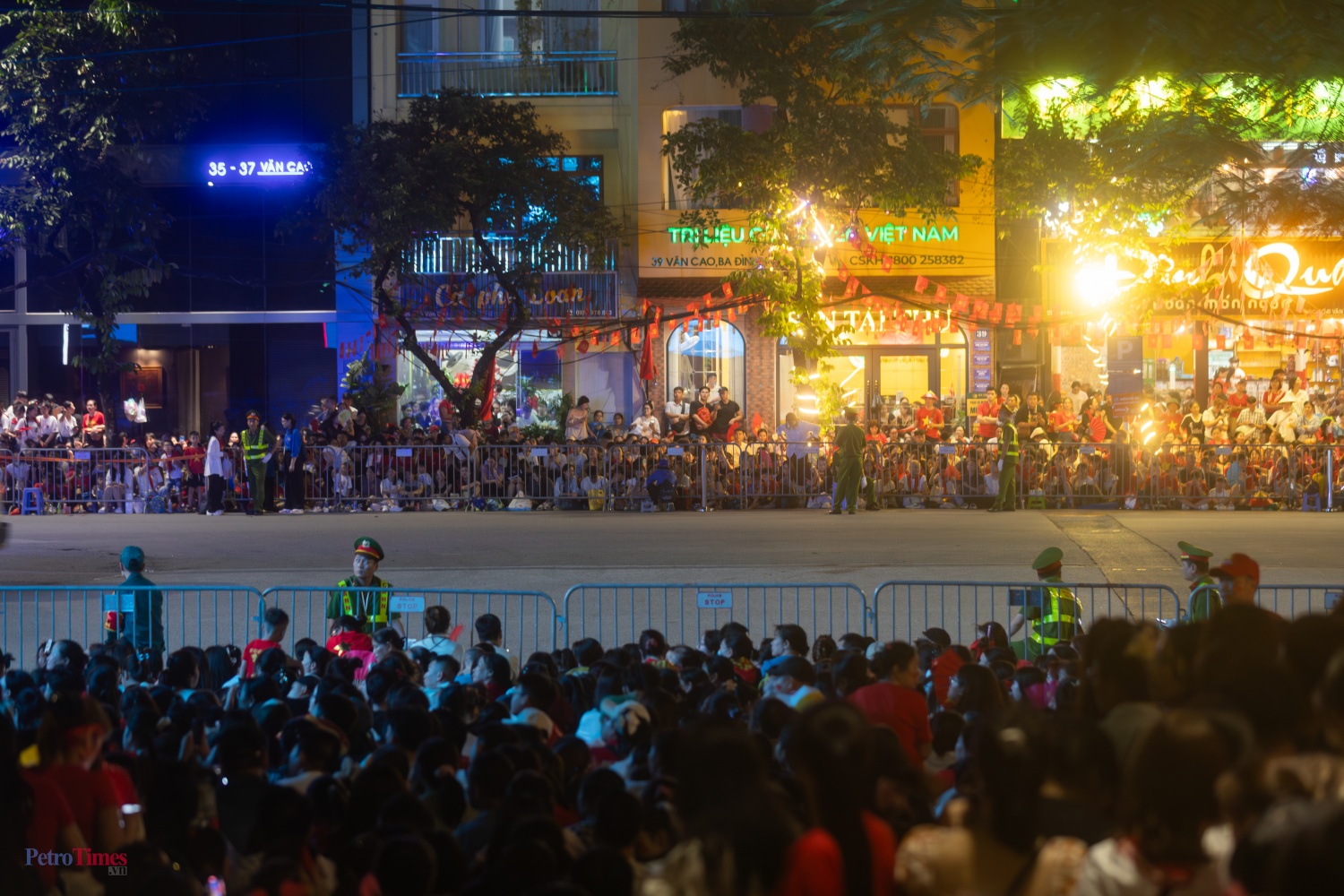 Sơ duyệt A80: Những bước chân tự hào giữa vòng tay nhân dân