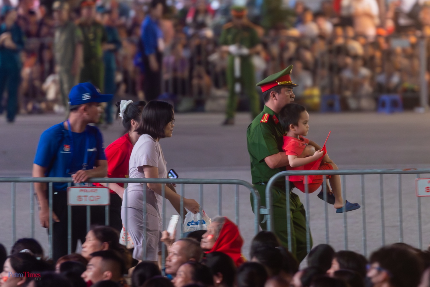 Sơ duyệt A80: Những bước chân tự hào giữa vòng tay nhân dân