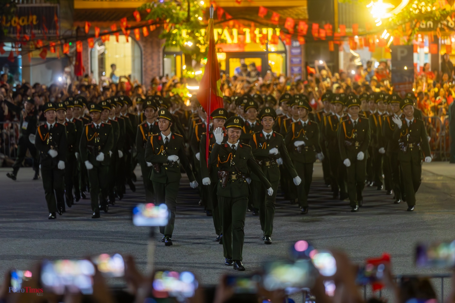 Sơ duyệt A80: Những bước chân tự hào giữa vòng tay nhân dân