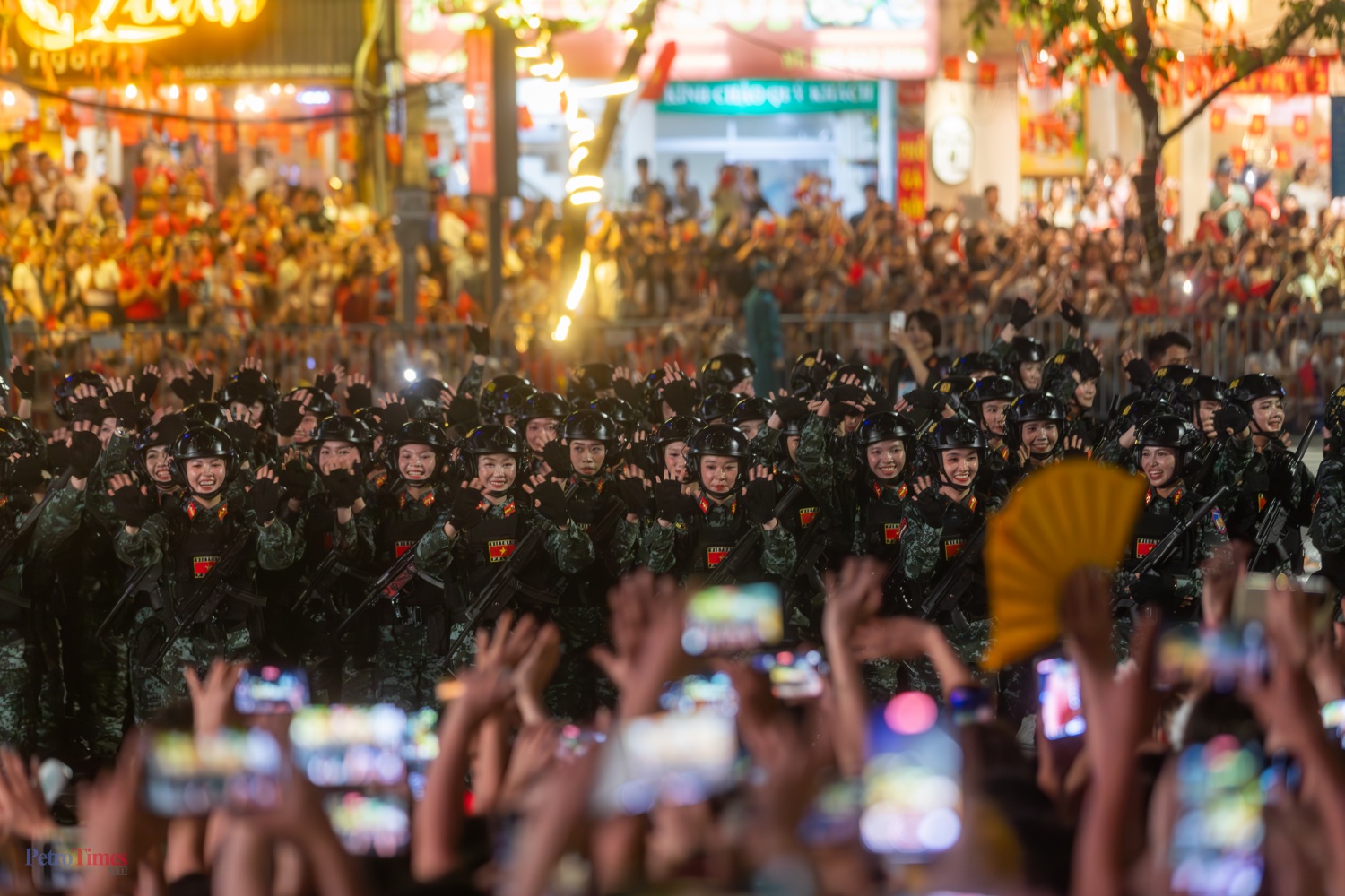 Sơ duyệt A80: Những bước chân tự hào giữa vòng tay nhân dân