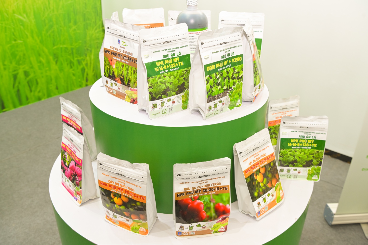 Gian hàng Phú Mỹ – PVFCCo thu hút khách tham quan tại Triển lãm thành tựu đất nước