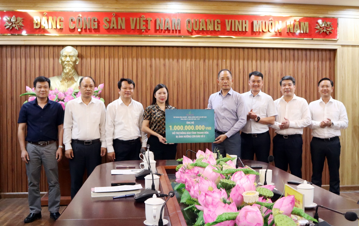 Công đoàn Petrovietnam cùng các đơn vị khắc phục thiệt hại tại các tỉnh sau bão số 5