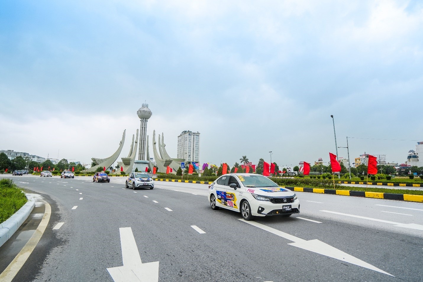 Chính thức diễn ra Vòng chung kết Giải Đua Ô tô Gymkhana Vô địch Quốc gia PVOIL Cup 2025