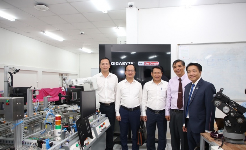 Trường Đại học Dầu khí Việt Nam và Trường Đại học Công Thương TP HCM ký kết hợp tác chiến lược