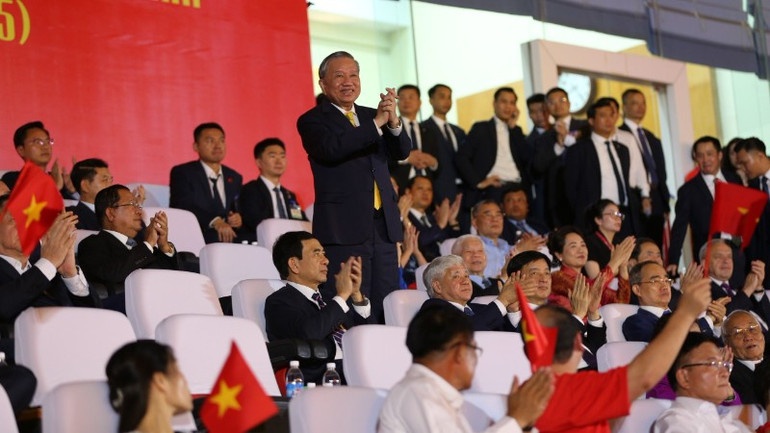 Ngân vang giai điệu tự hào 