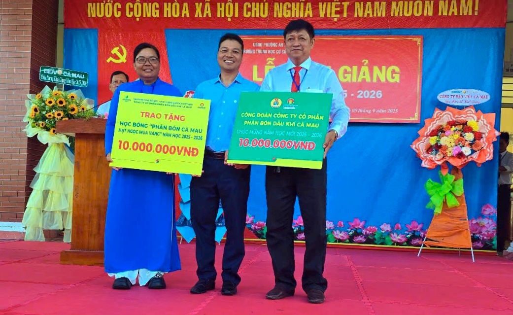 Phân bón Cà Mau dành hơn 3 tỷ đồng trao học bổng năm học mới 2025–2026