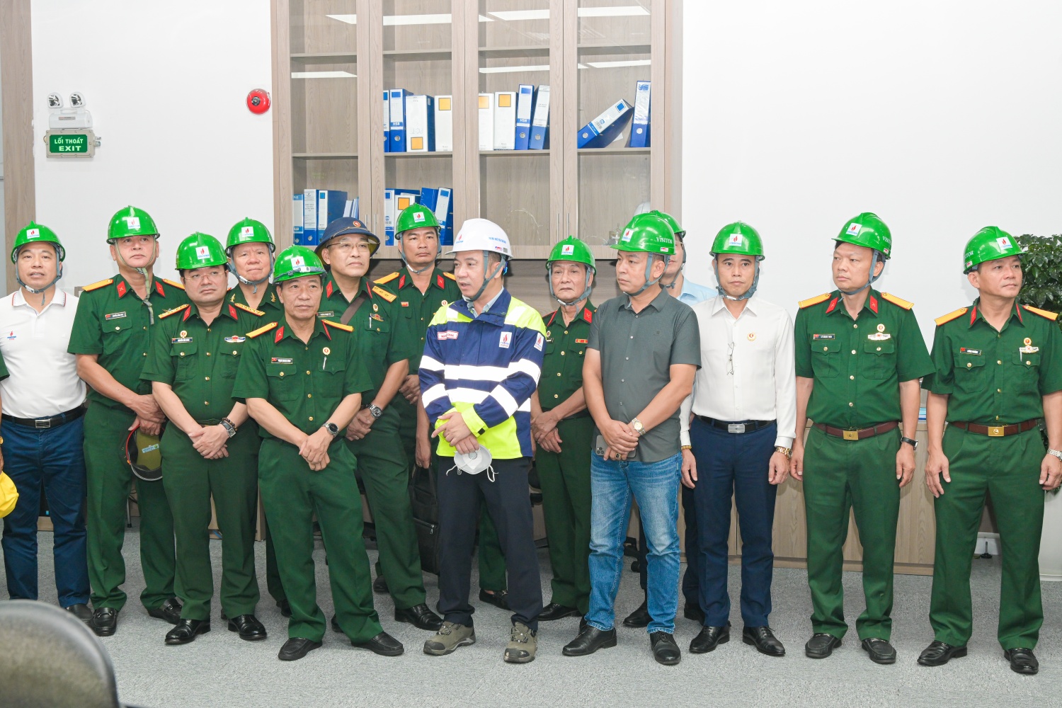 Hội CCB Petrovietnam thăm và làm việc tại NMNĐ Thái Bình 2 - biểu tượng đoàn kết, trách nhiệm và bản lĩnh Petrovietnam