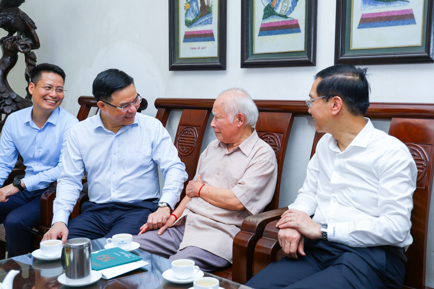 Các thế hệ người Petrovietnam hôm nay gửi lời tri ân sâu sắc tới các thế hệ lãnh đạo, người lao động qua các thời kỳ