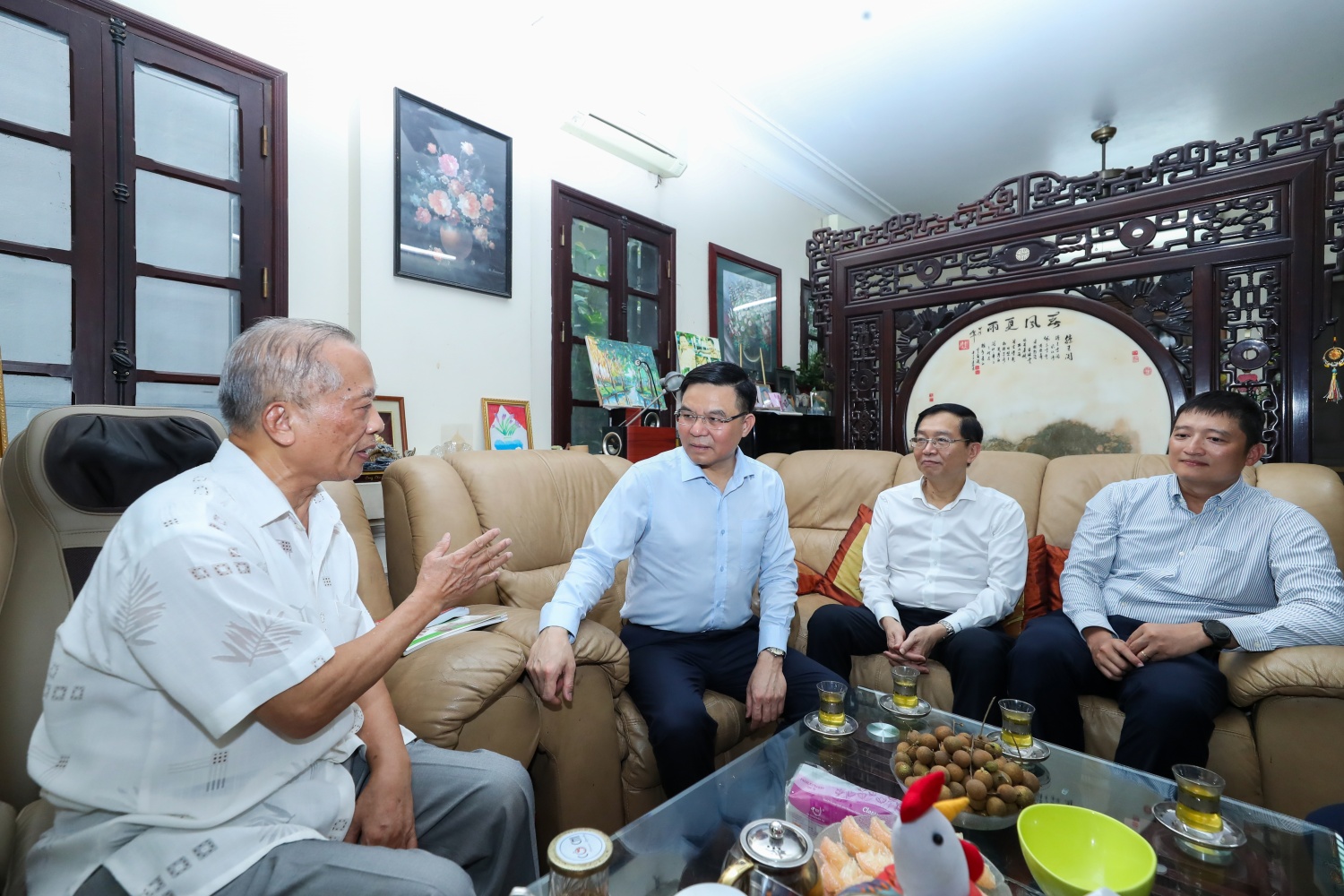 Các thế hệ người Petrovietnam hôm nay gửi lời tri ân sâu sắc tới các thế hệ lãnh đạo, người lao động qua các thời kỳ