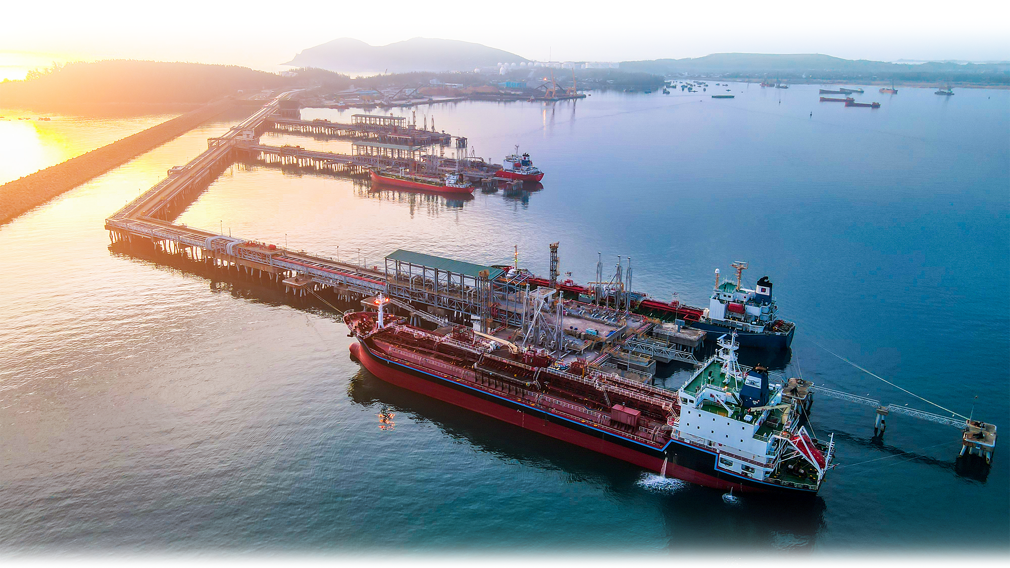 Kỳ 2: Những cơn bão quay lại