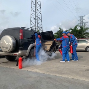 PVOIL tăng cường đào tạo toàn diện về nghiệp vụ bán hàng, an toàn cho trạm sạc xe điện tại CHXD