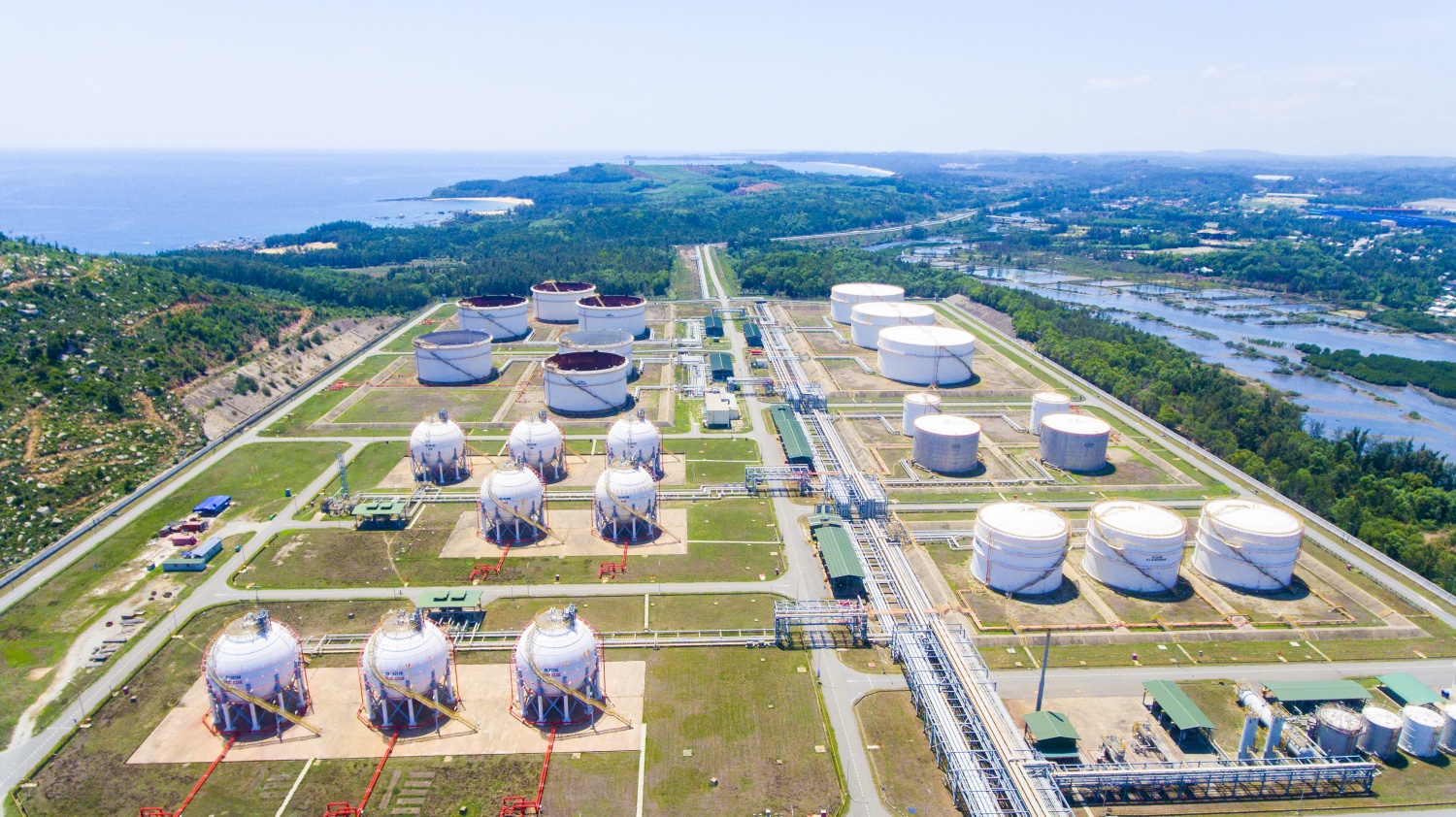 kết quả kinh doanh 6 tháng đầu năm 2025 khả quan với lợi nhuận sau thuế vượt 166% kế hoạch cả năm ngay trong nửa đầu năm