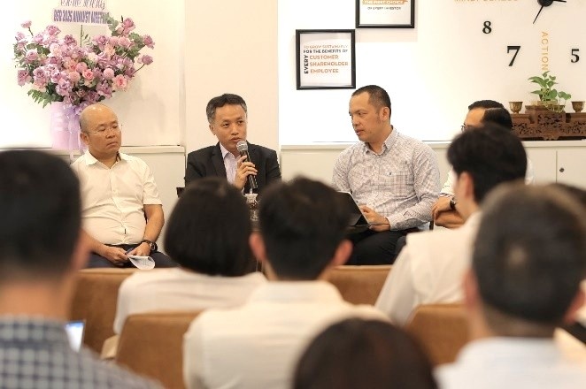 Đại diện lãnh đạo BSR thông tin về phương án tăng vốn và kết quả sản xuất kinh doanh 6 tháng đầu năm 2025