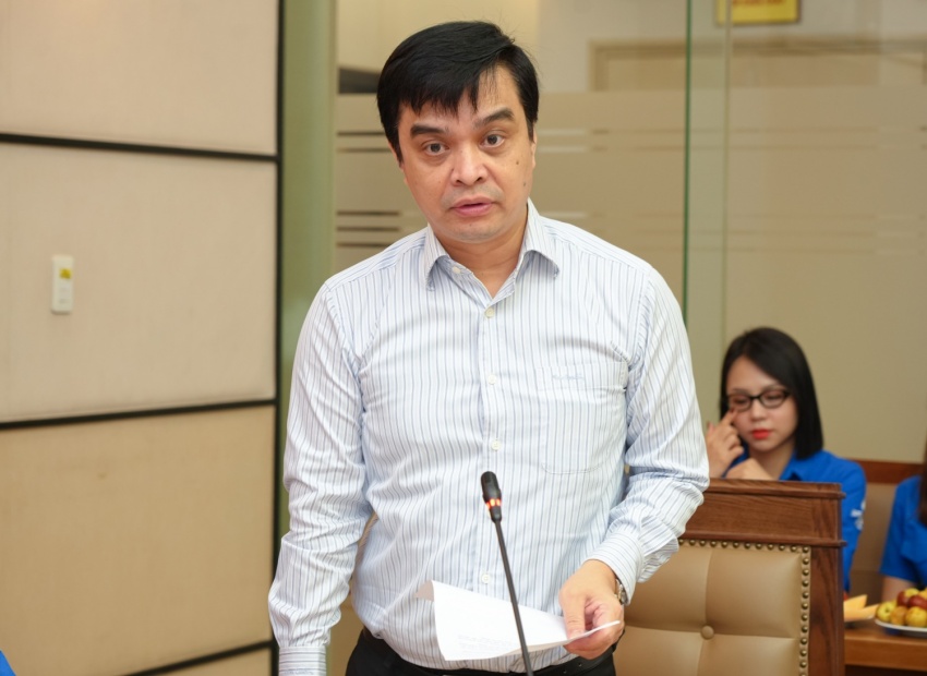 Đồng chí Nguyễn Minh Đạo - Phó Bí thư Đảng ủy phụ trách Đảng bộ, Phó Giám đốc Thường trực Chi nhánh phát biểu tại Hội nghị